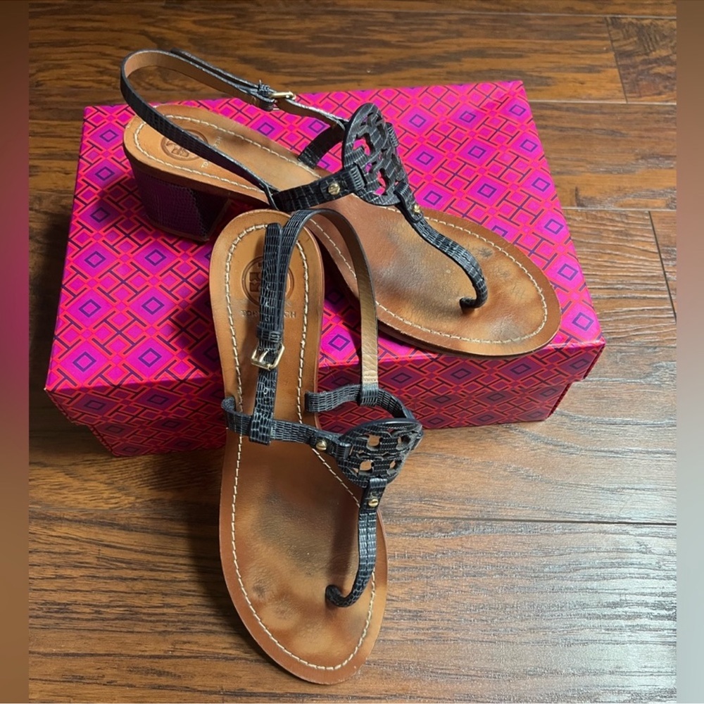 [Tory Burch] Mini Miller Lizard-Print Thong Sandal